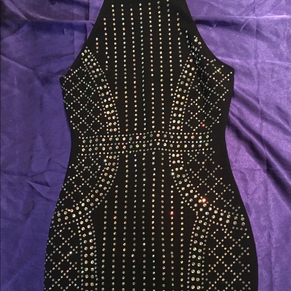 Dress - Picture 1 of 4